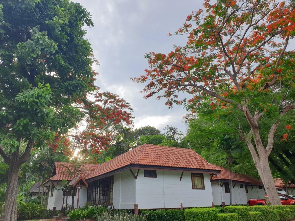 Supalai Pasak Resort Hotel And Spa Kaeng Khoi Ngoại thất bức ảnh